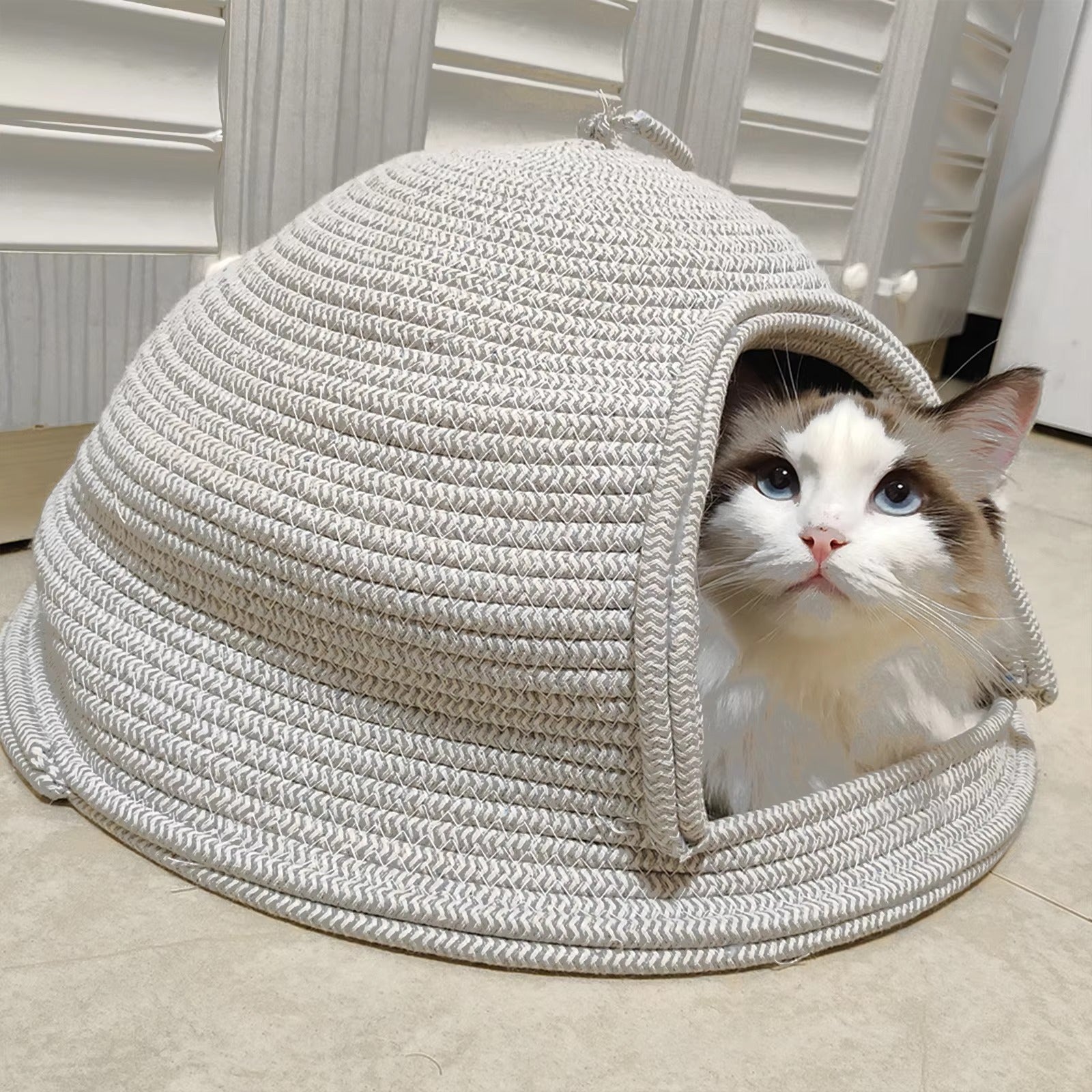 Handwoven Cat Cave Bed with Scratcher, Enclosed Cat Hideout, Soft Indoor Cat Bed, Stylish Pet House for Kittens & Adult Cats